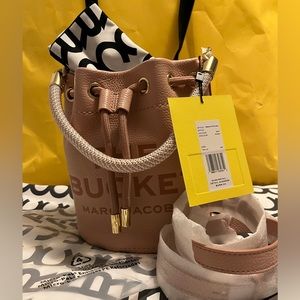 - The bucket by Marc Jacobs,large,leather,rose,new with tags,authentic